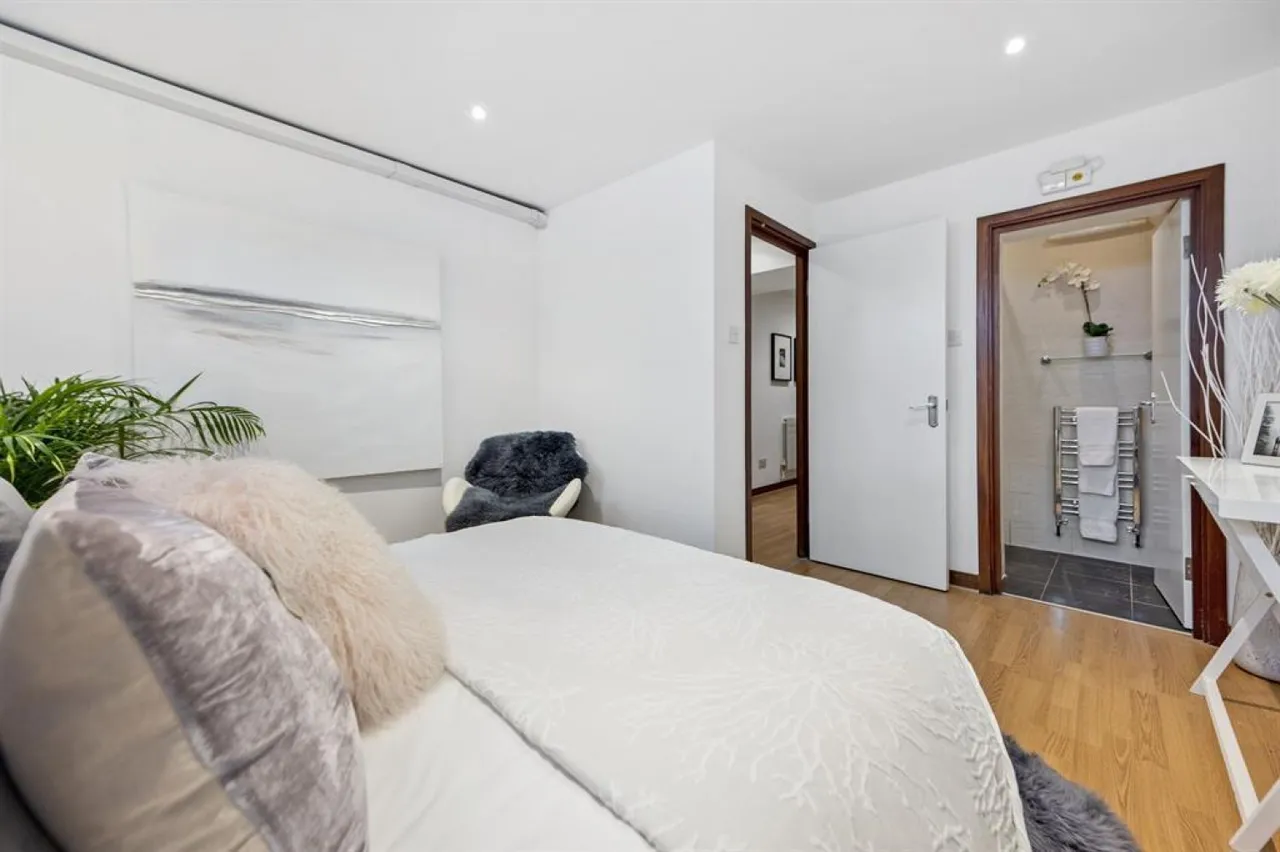 Boleyn Road, London, N16, photo 5