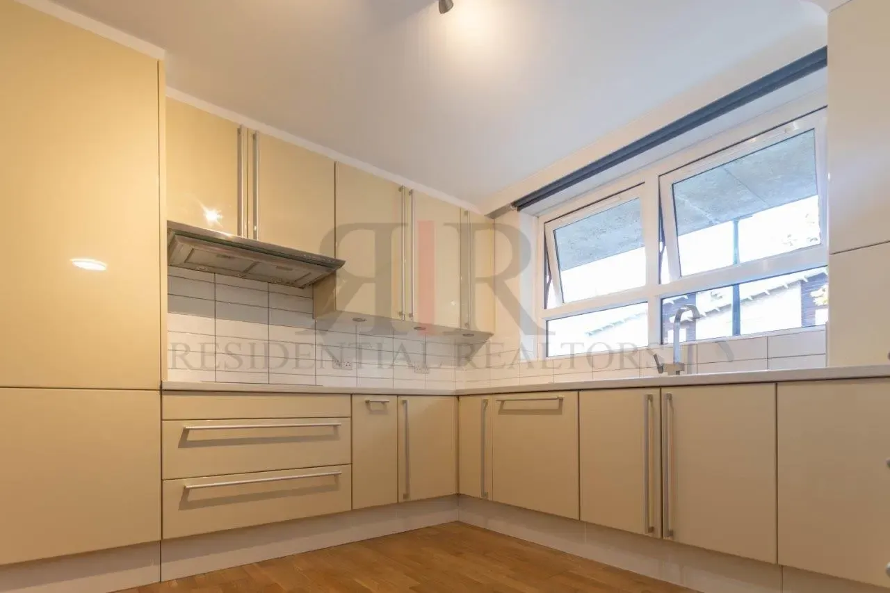 3 bed flat to rent, Vauxhall Bridge Road, London, SW1V