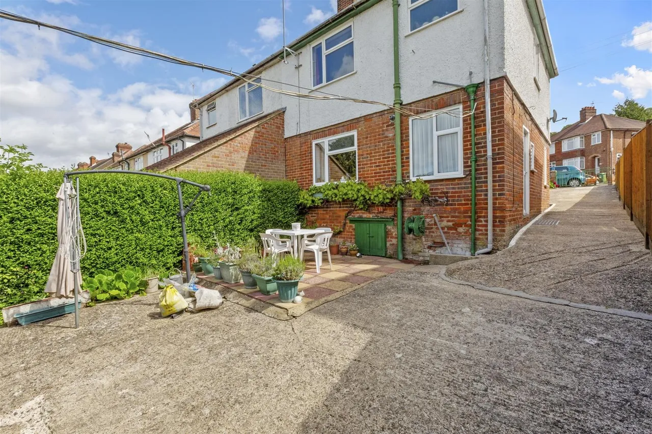 Healey Avenue, High Wycombe, HP13, photo 7