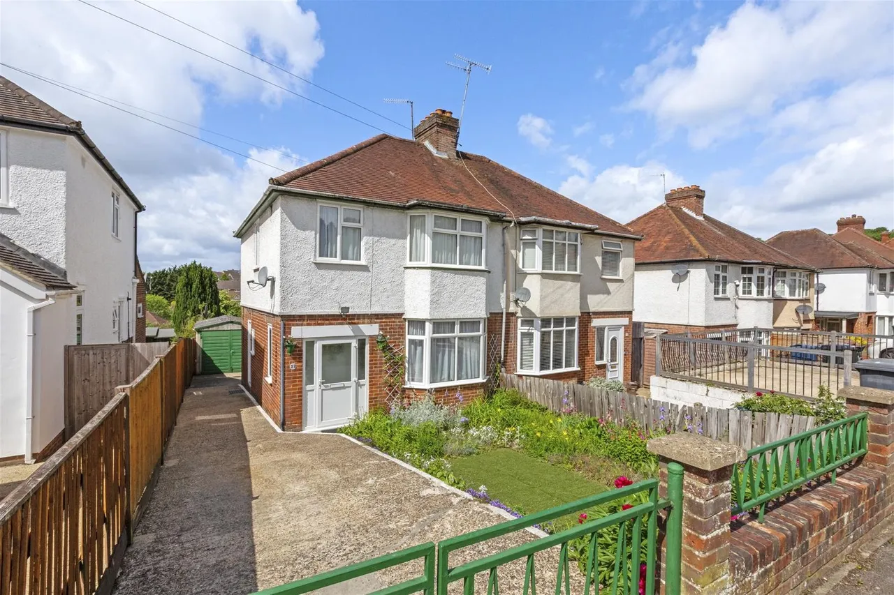 3 bed house for sale, Healey Avenue, High Wycombe, HP13