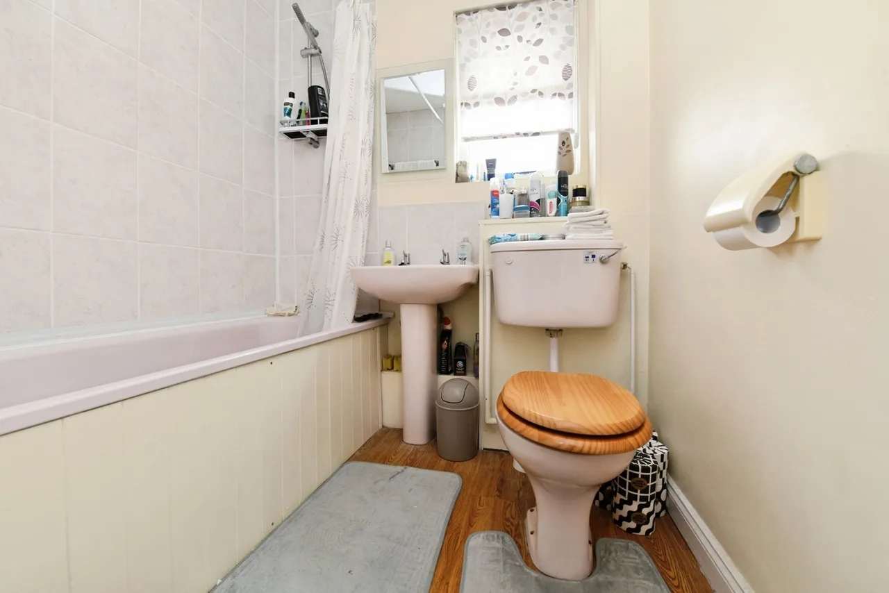 Orlando Drive, Basildon, Essex, SS13, photo 13