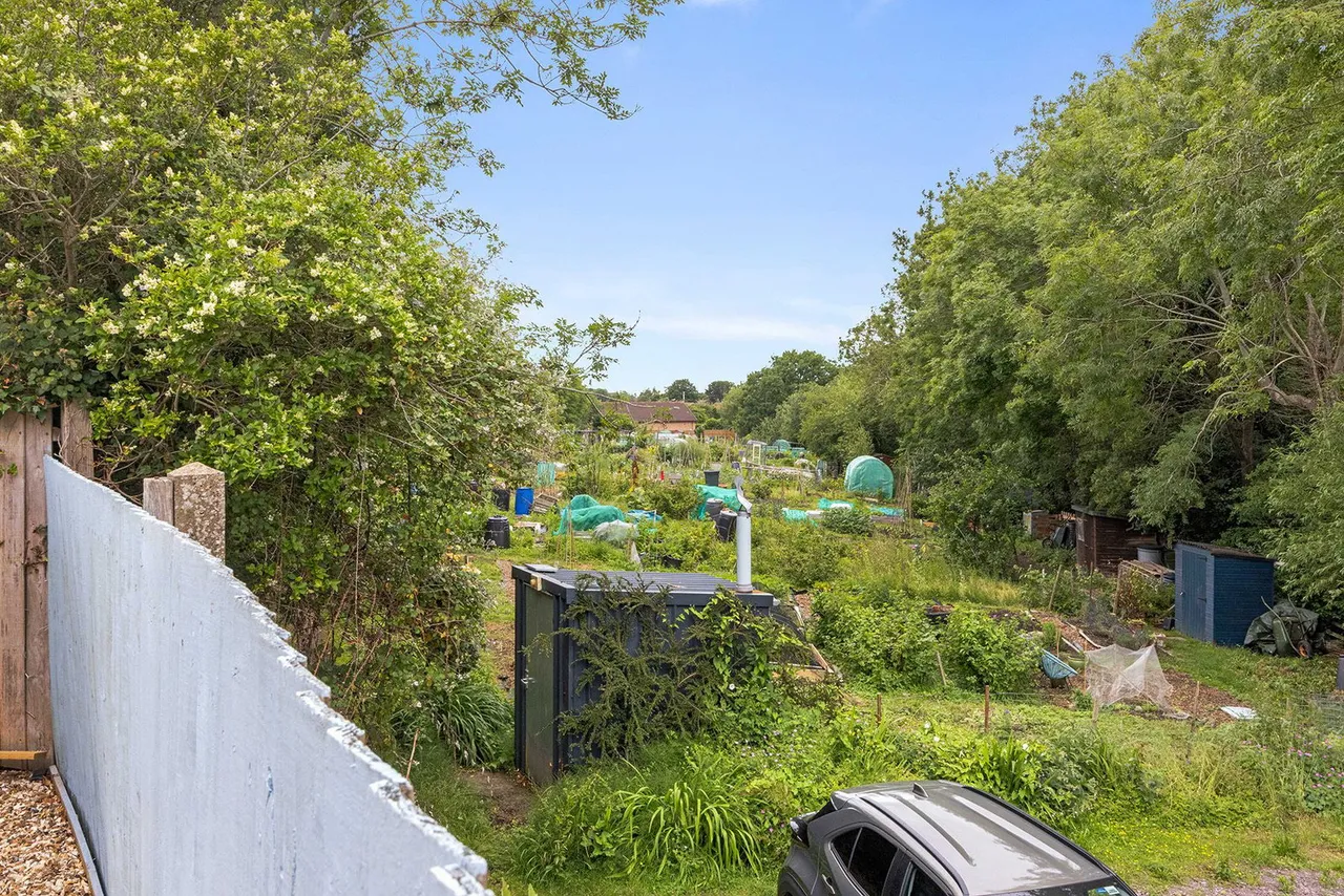 Warren Close, Cheltenham, GL51, photo 13