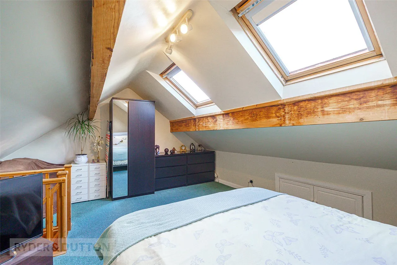 Moor Lane, Netherton, HD4, photo 13
