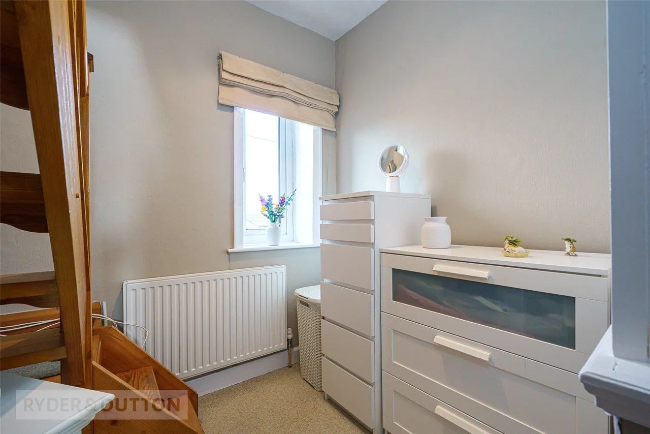 Moor Lane, Netherton, HD4, photo 11