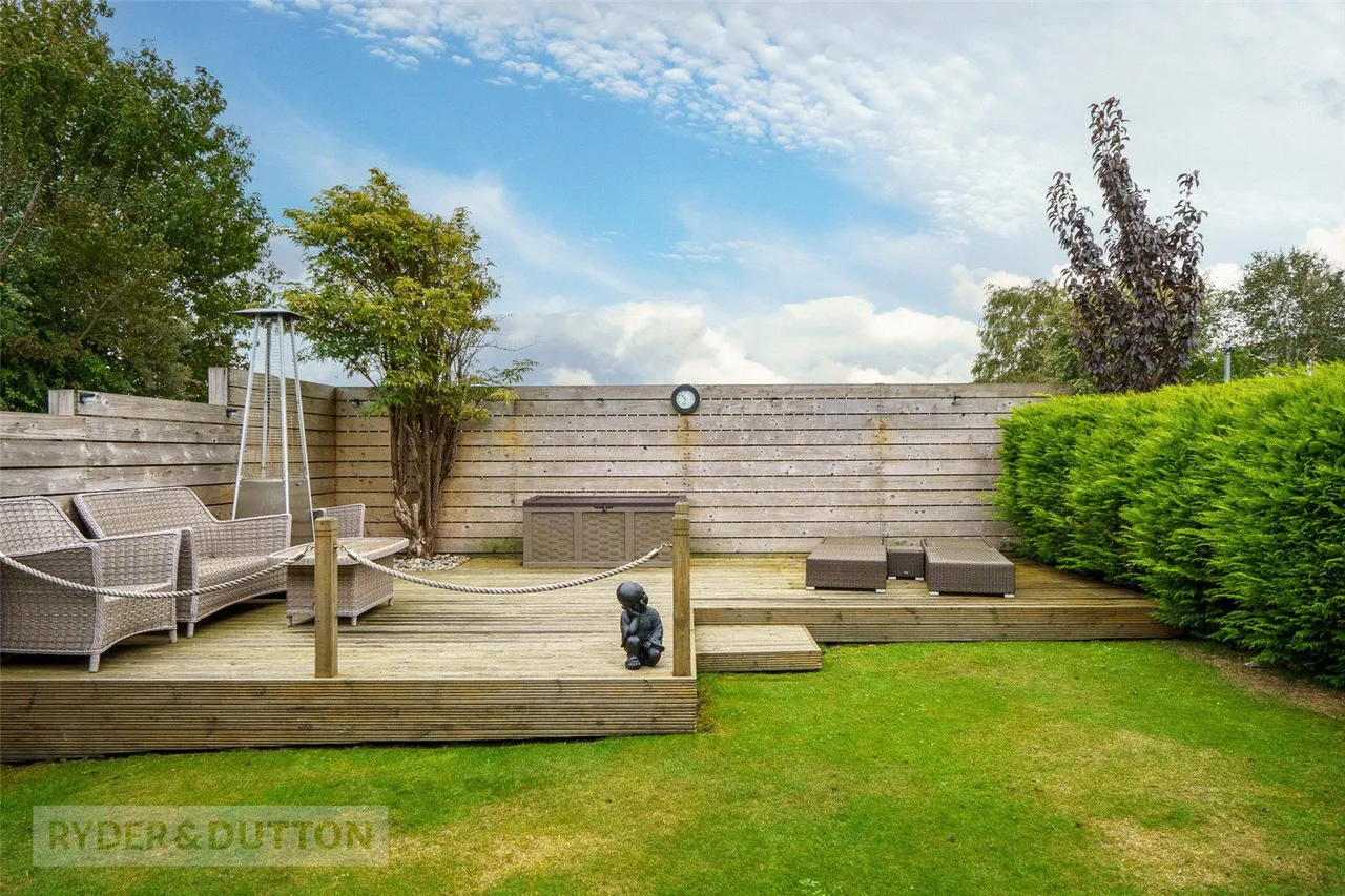 Moor Lane, Netherton, HD4, photo 17