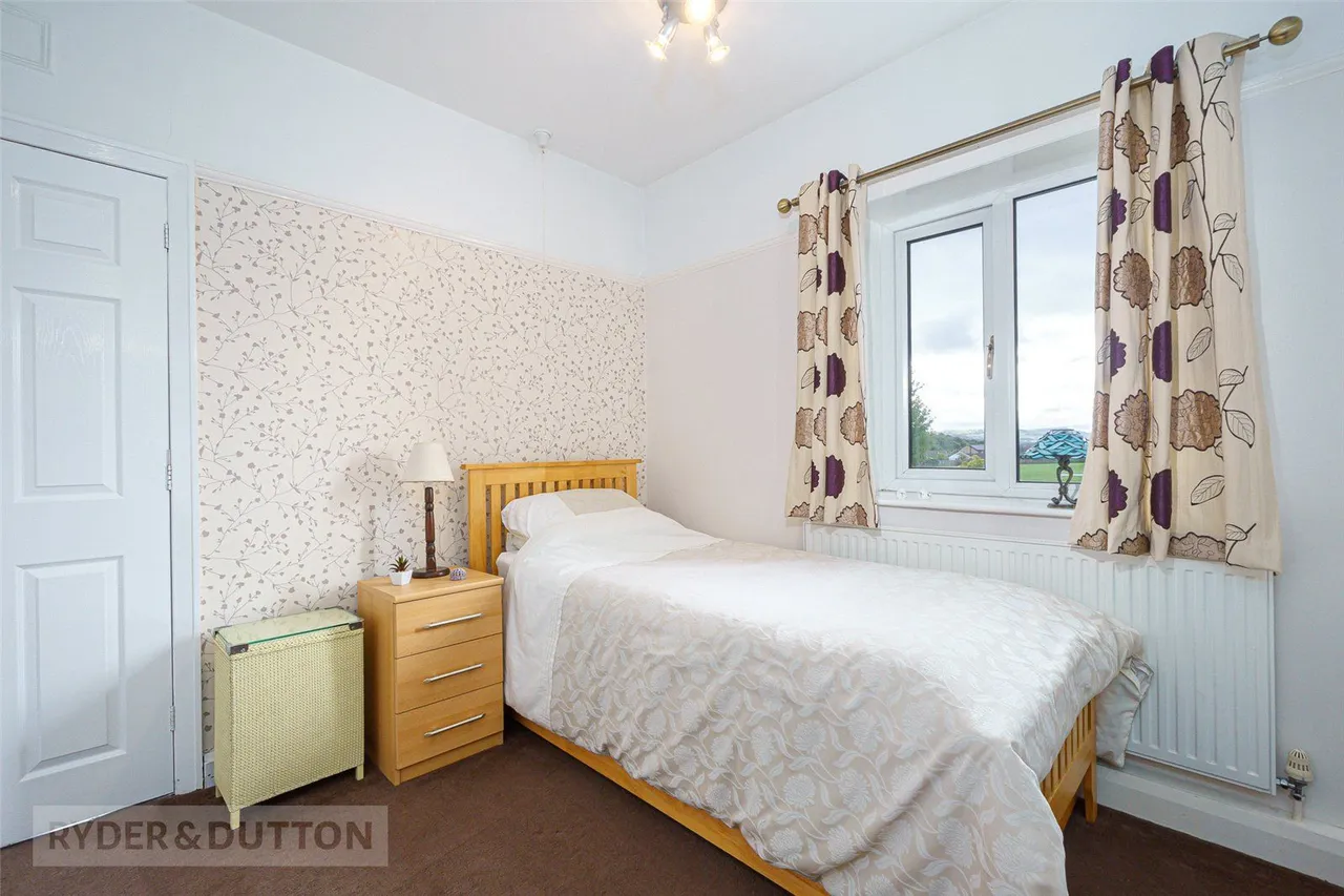 Moor Lane, Netherton, HD4, photo 9