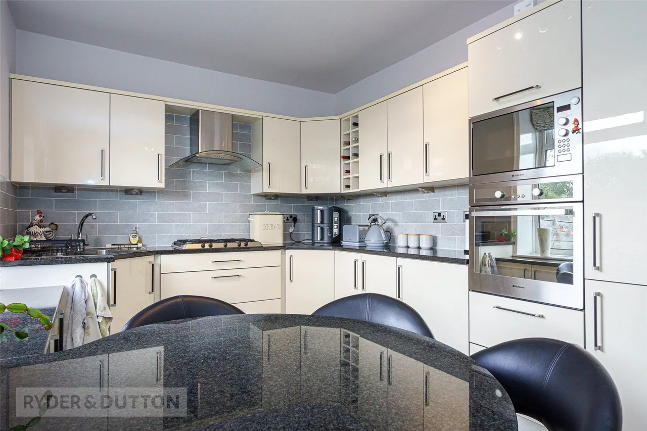 Moor Lane, Netherton, HD4, photo 5