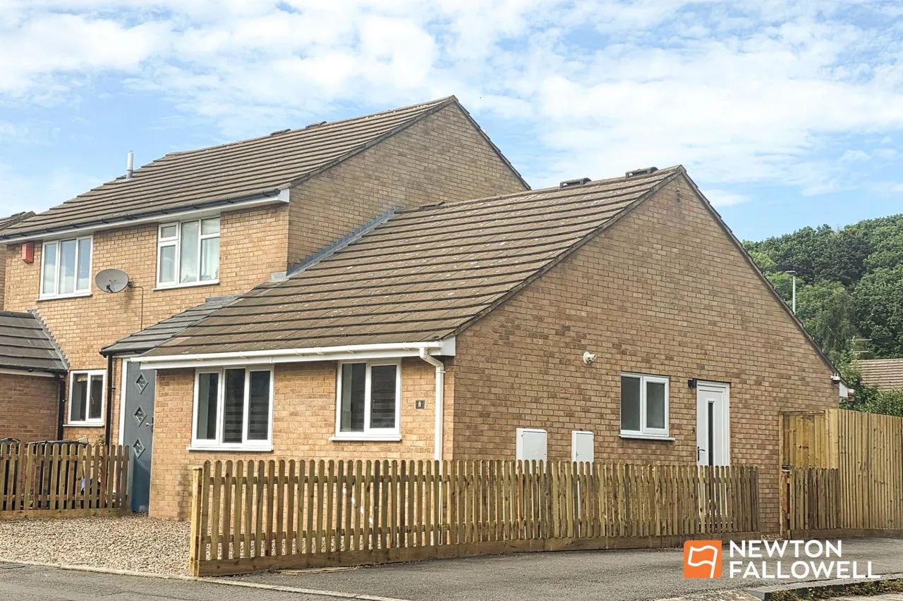 2 bed house for sale, Roundhill Way, Loughborough, LE11