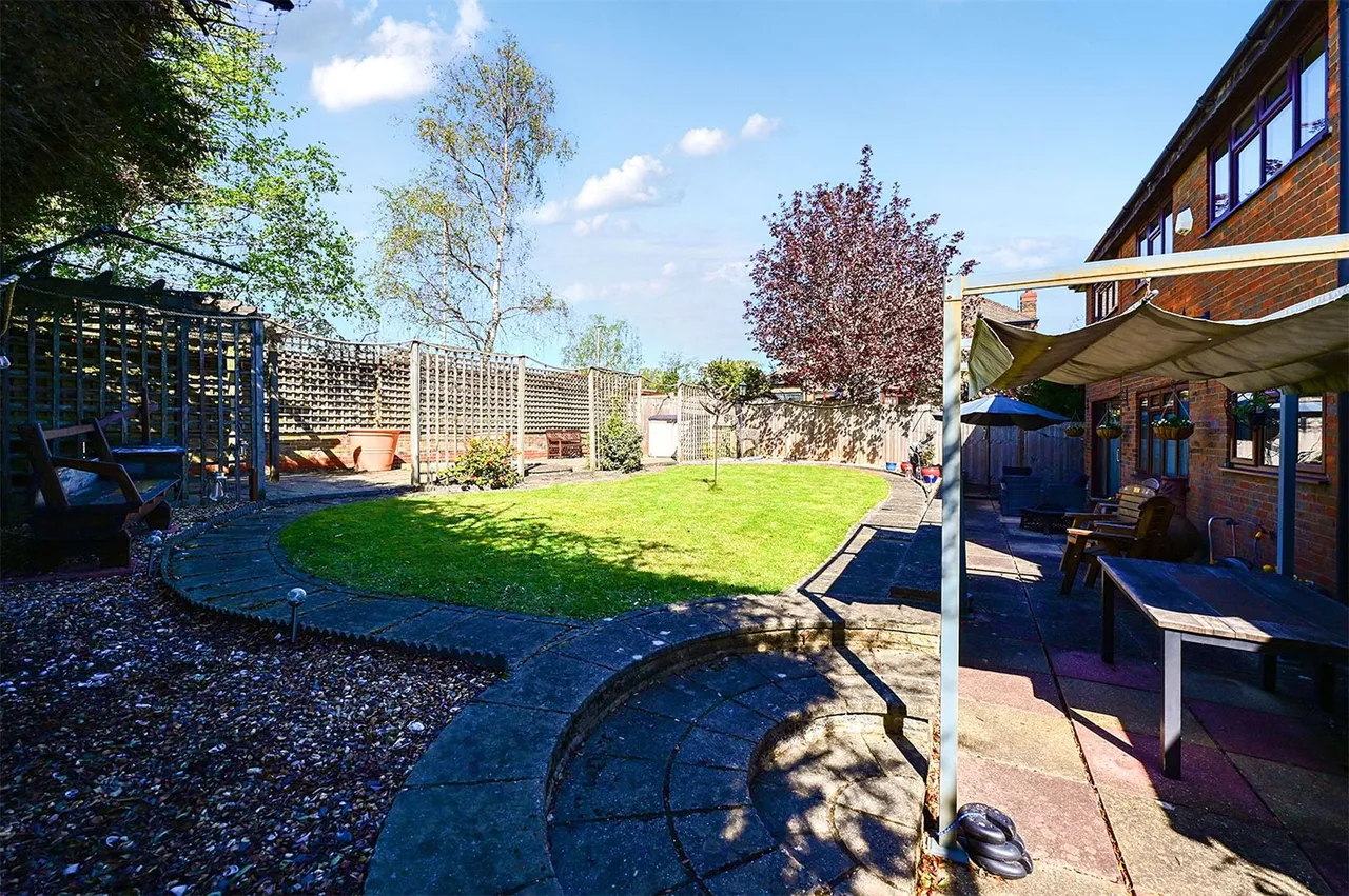 Four Acre Coppice, Hook, Hampshire, RG27 9NF, photo 16