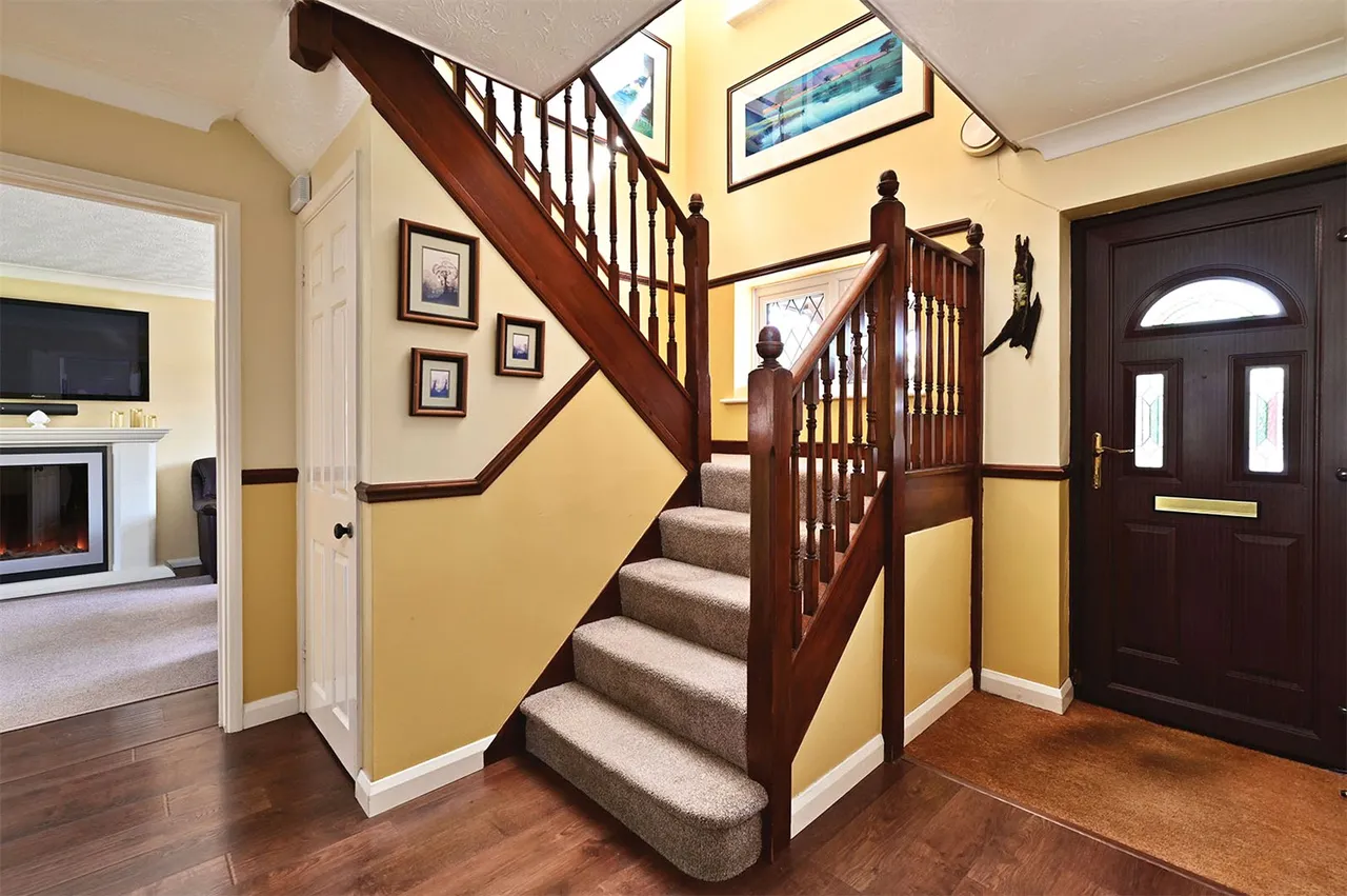 Four Acre Coppice, Hook, Hampshire, RG27 9NF, photo 8