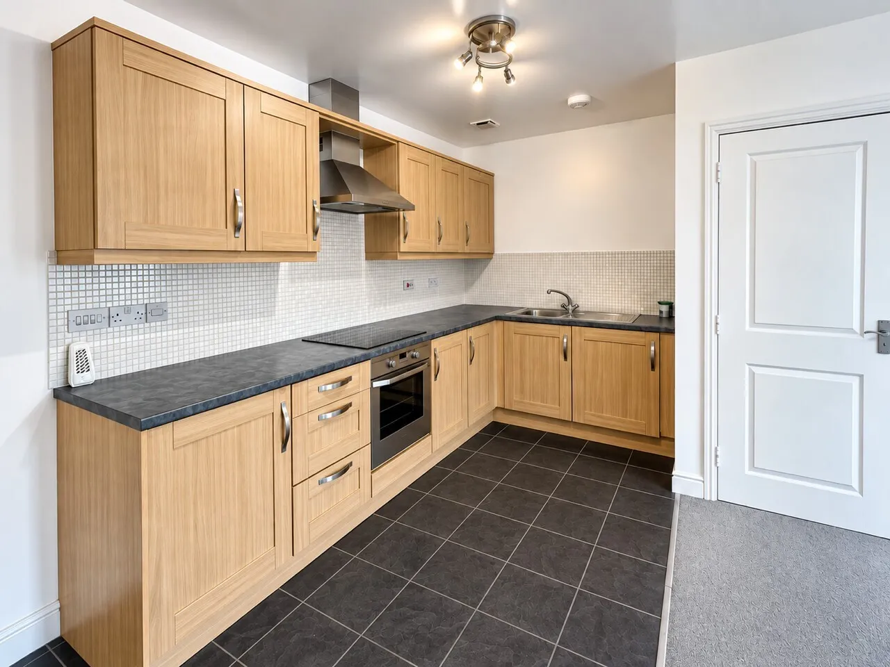 2 bed flat to rent — Sutton Terrace , Boston