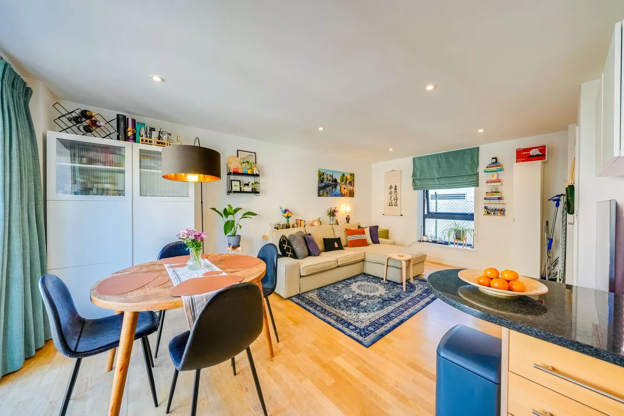 East Smithfield, London, E1W, photo 9