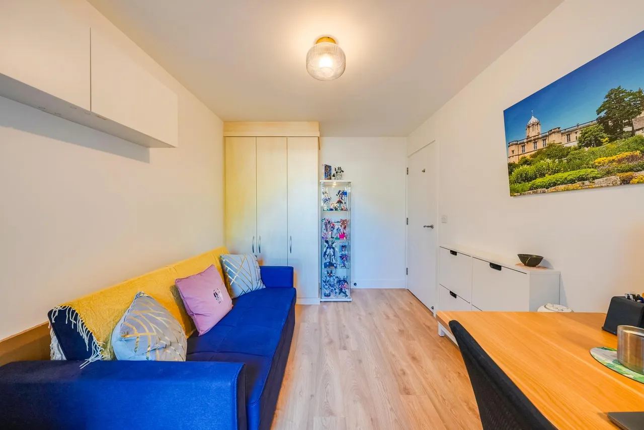 East Smithfield, London, E1W, photo 12