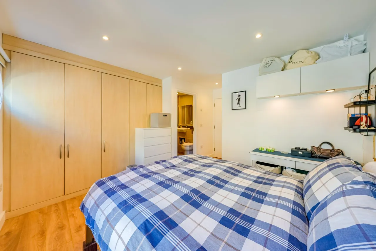 East Smithfield, London, E1W, photo 17