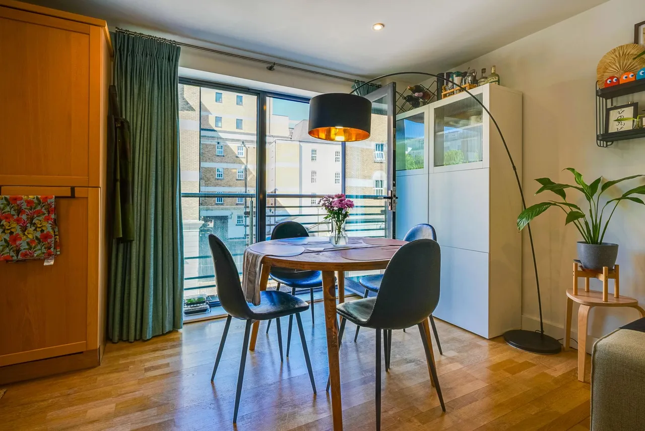 East Smithfield, London, E1W, photo 6