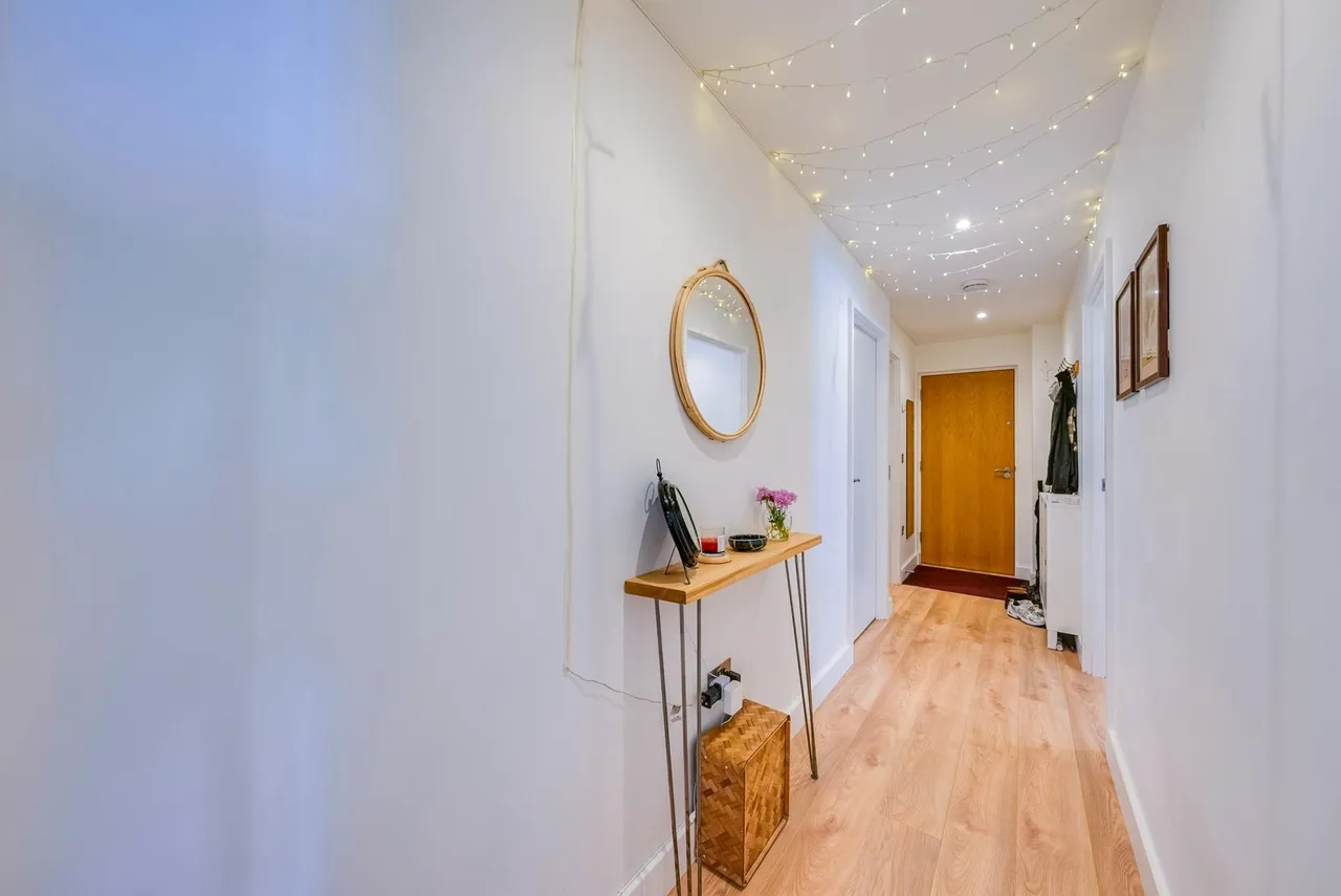 East Smithfield, London, E1W, photo 22