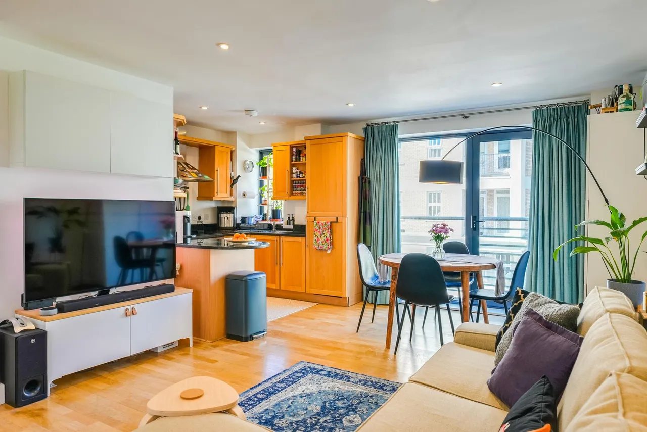 East Smithfield, London, E1W, photo 8
