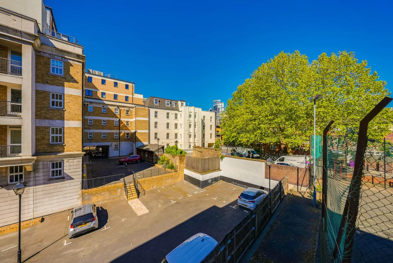 East Smithfield, London, E1W, photo 23