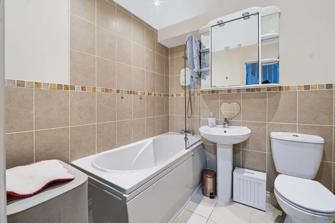 Maes Ebberston Place, Rhos On Sea, LL28, photo 9