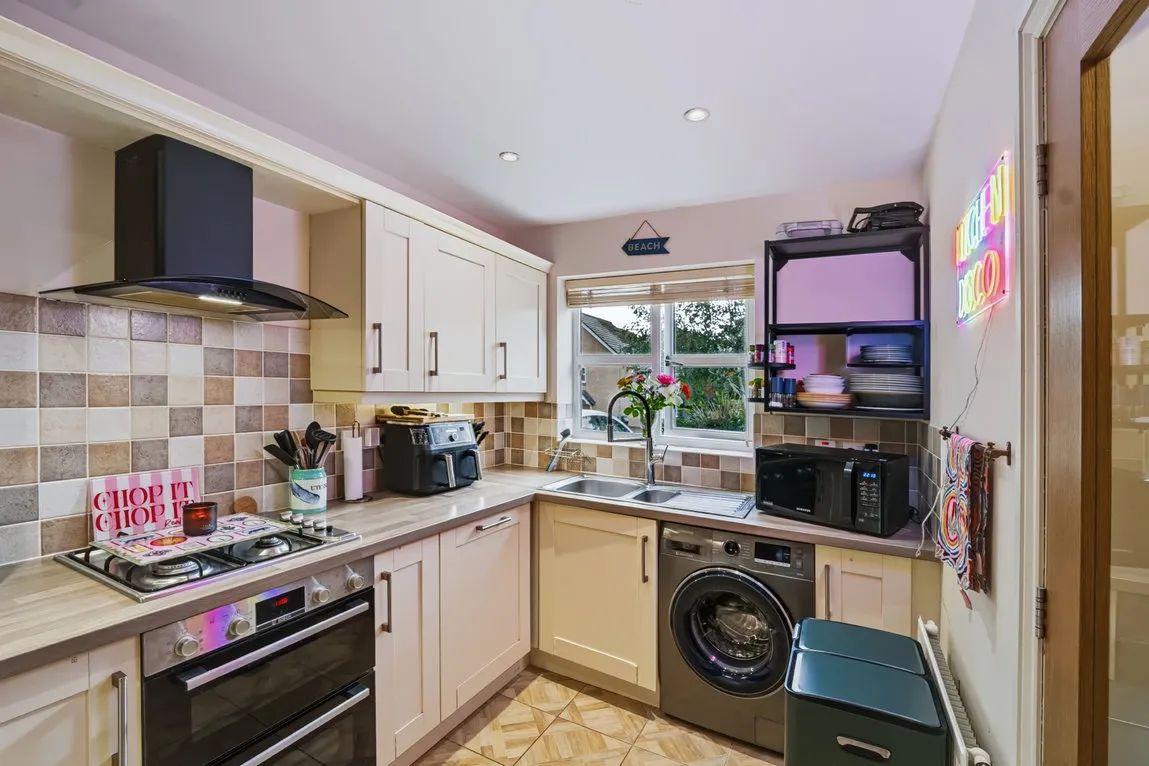 Maes Ebberston Place, Rhos On Sea, LL28, photo 8