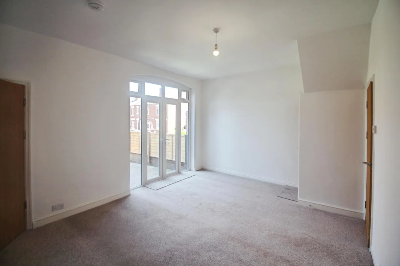 Park Avenue, Thornes, WF2, photo 2