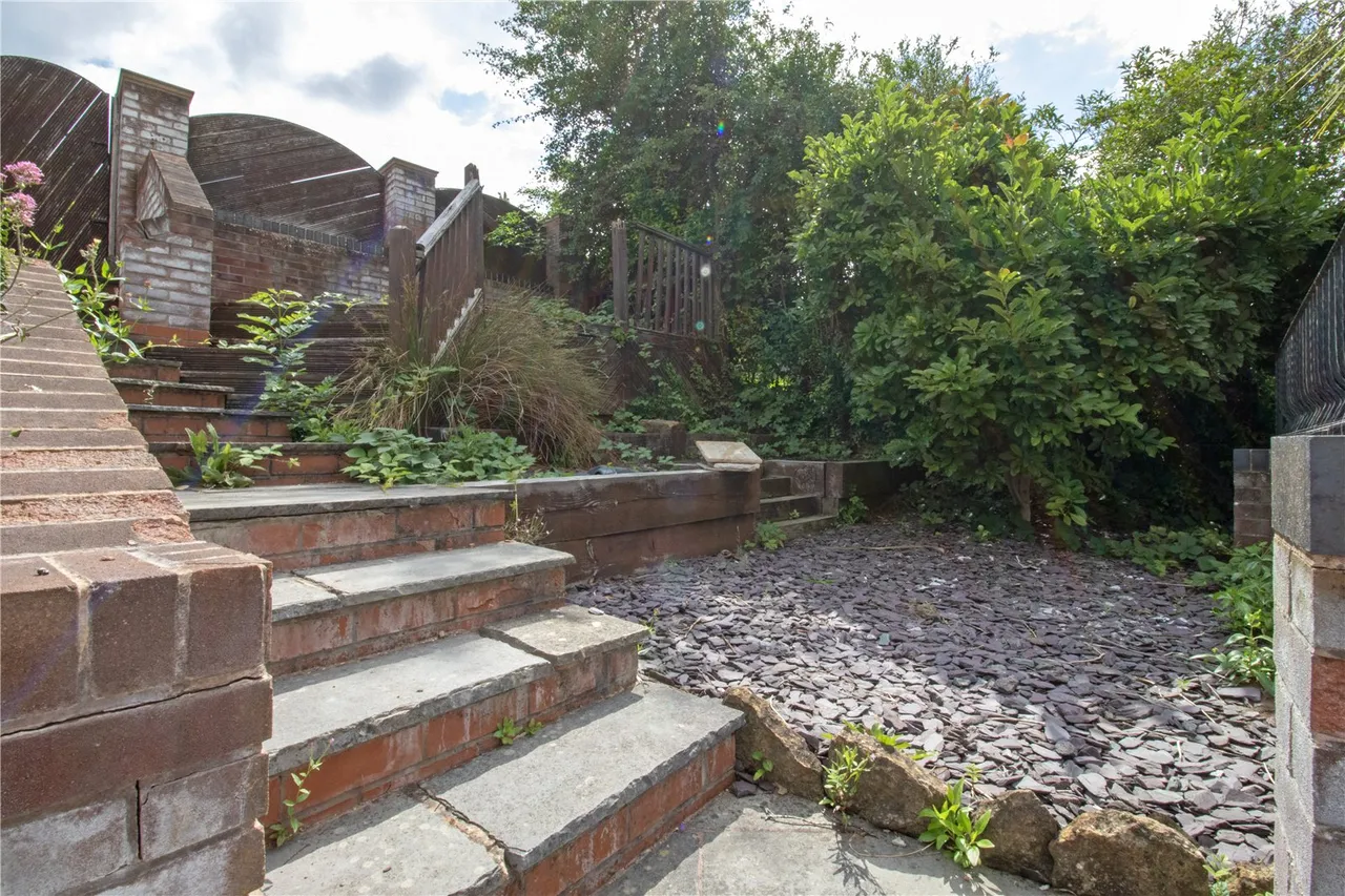Cliff Closes Road, Scunthorpe, DN15, photo 21