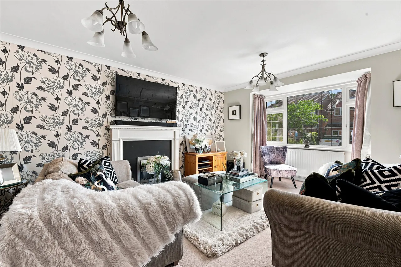 Abelia Close, West End, GU24, photo 2