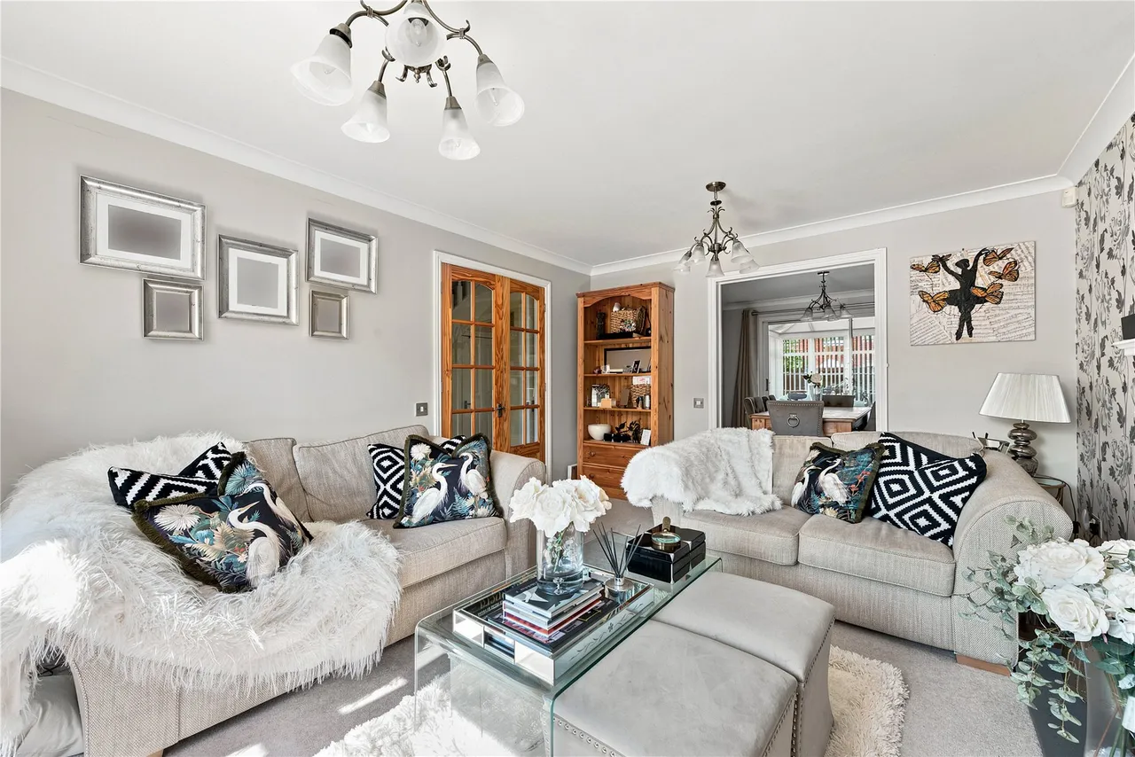 Abelia Close, West End, GU24, photo 4