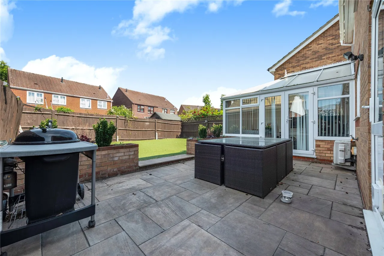 Abelia Close, West End, GU24, photo 16