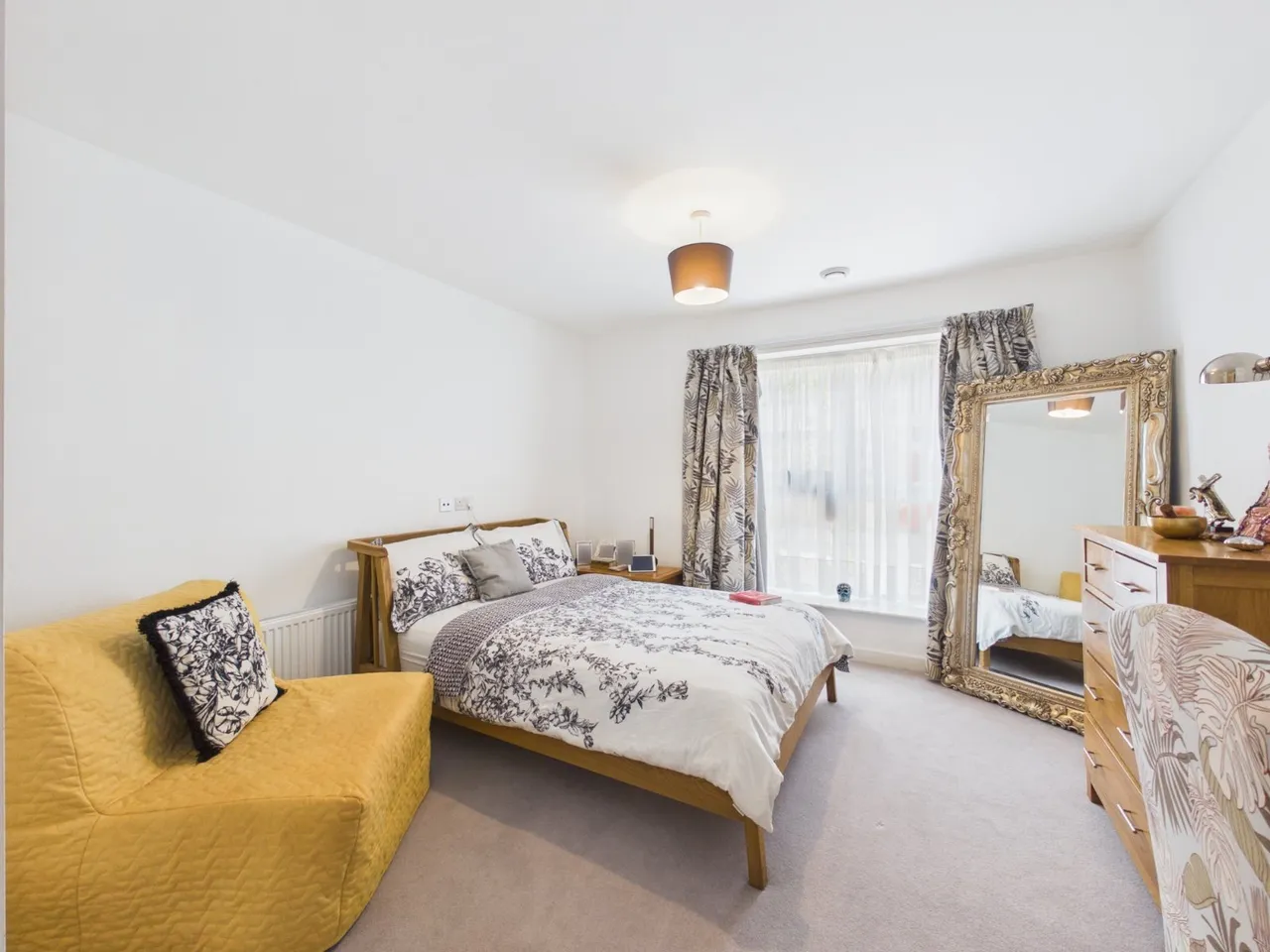 Pitcher Lane, Ashford, TW15, photo 4