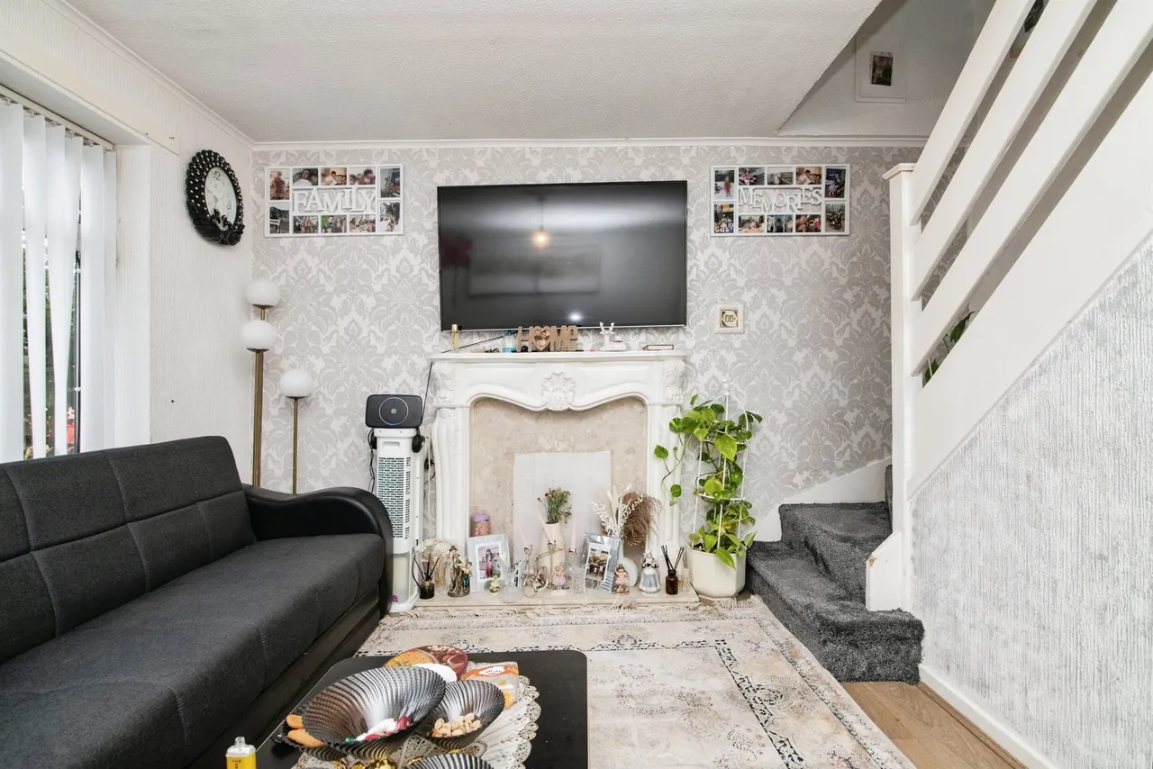 William Kerr Road, Tipton, DY4, photo 14