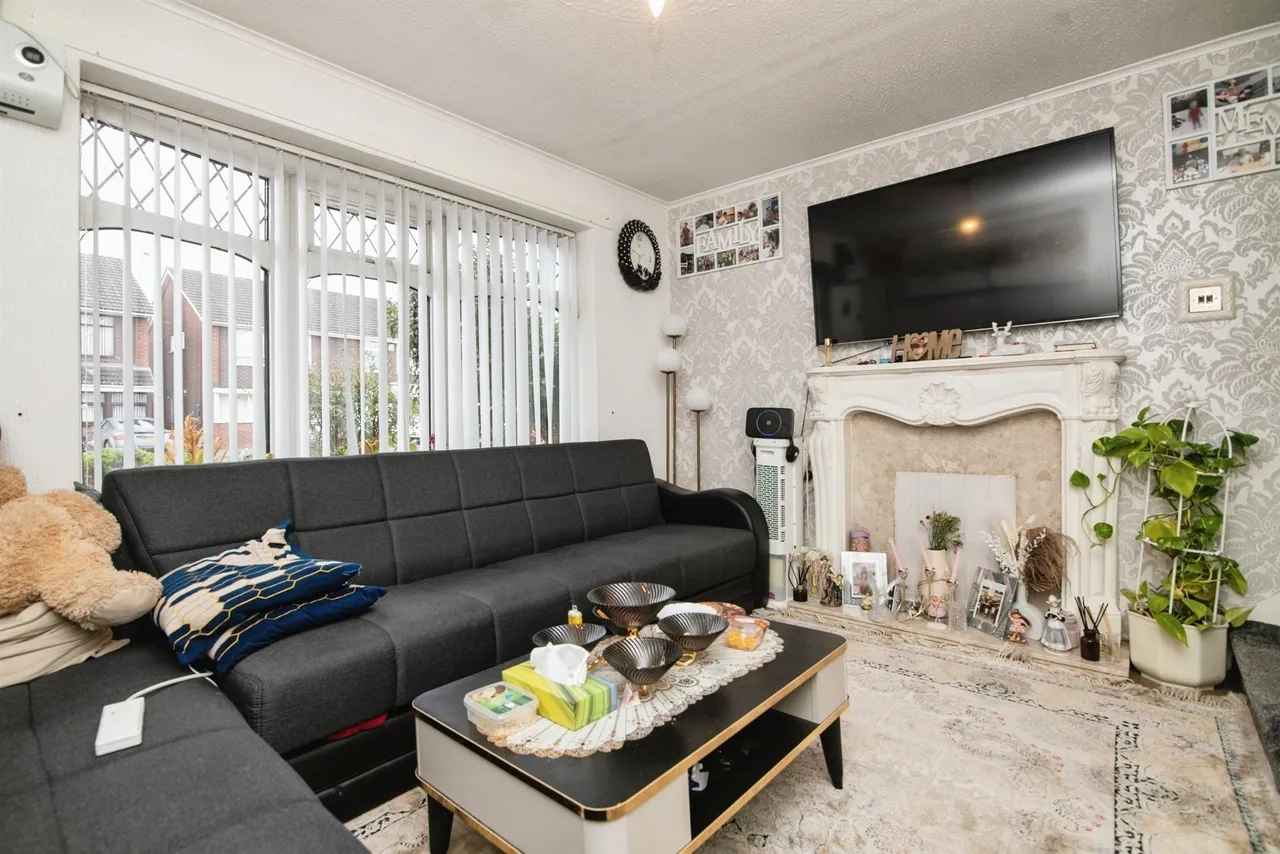 William Kerr Road, Tipton, DY4, photo 2