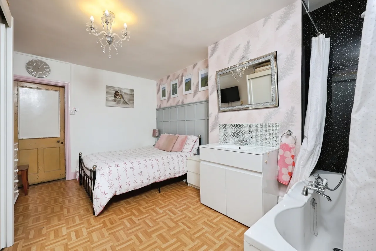 Lowtherville Road, Ventnor, PO38, photo 9