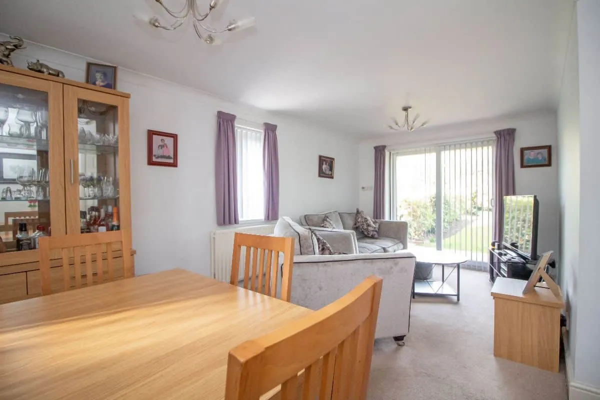 348 London Road, Waterlooville, PO7 7SR, photo 4
