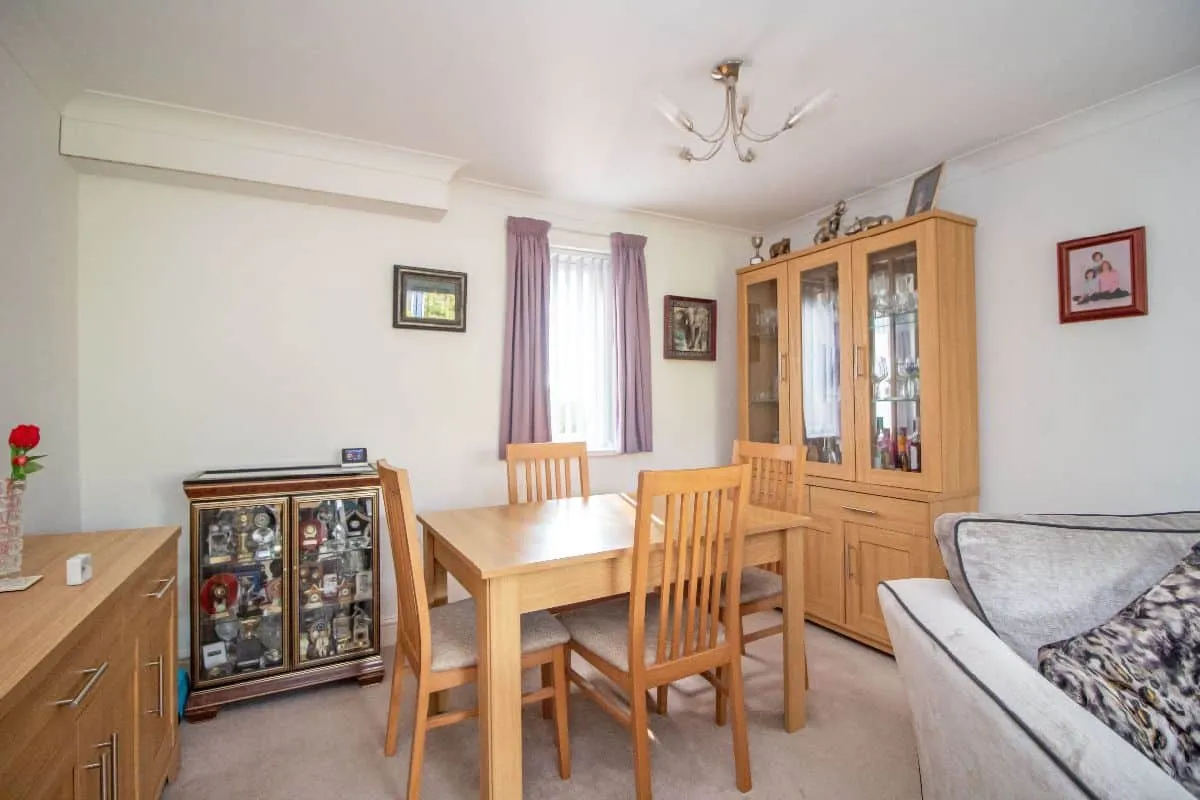 348 London Road, Waterlooville, PO7 7SR, photo 5