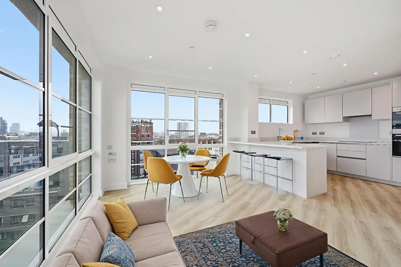 2 bed flat for sale, Witan Street, London, E2