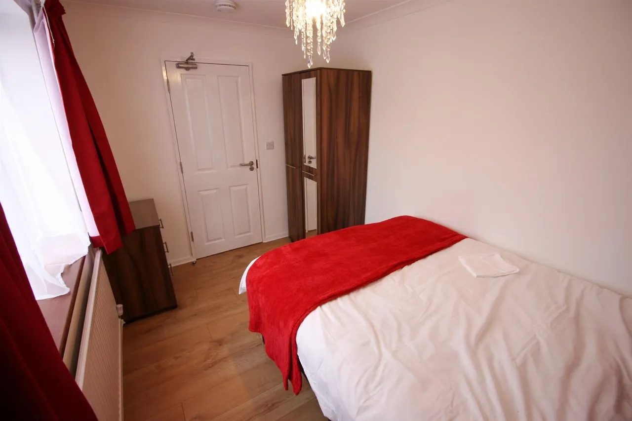 Buckthorn Avenue, Stevenage, SG1, photo 2