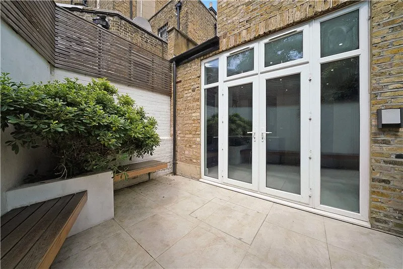 Camberwell New Road, London, SE5, photo 12