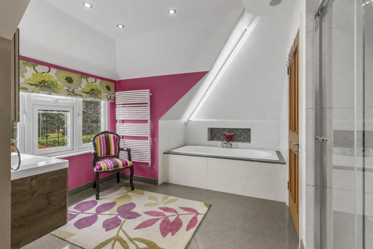 Chalkshire Road, Butlers Cross, HP17, photo 11
