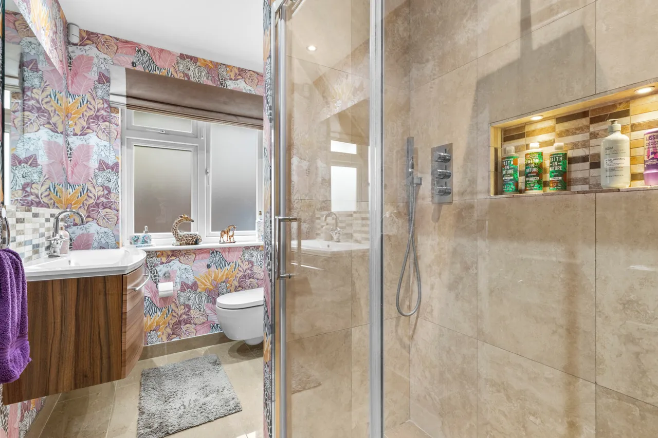 Chalkshire Road, Butlers Cross, HP17, photo 13