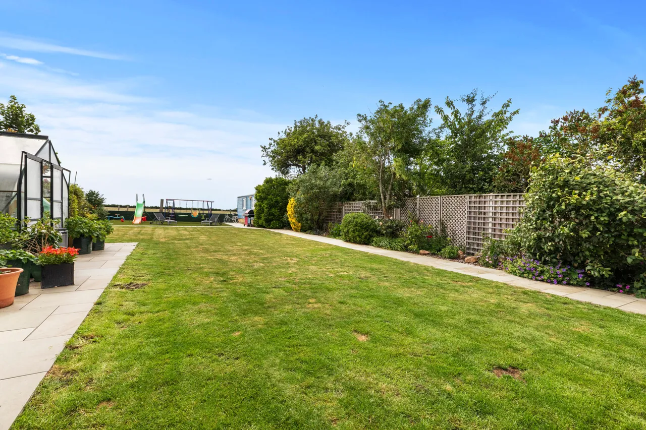 Chalkshire Road, Butlers Cross, HP17, photo 20