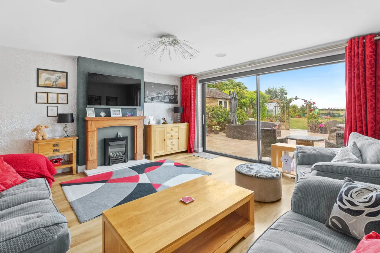 Chalkshire Road, Butlers Cross, HP17, photo 3