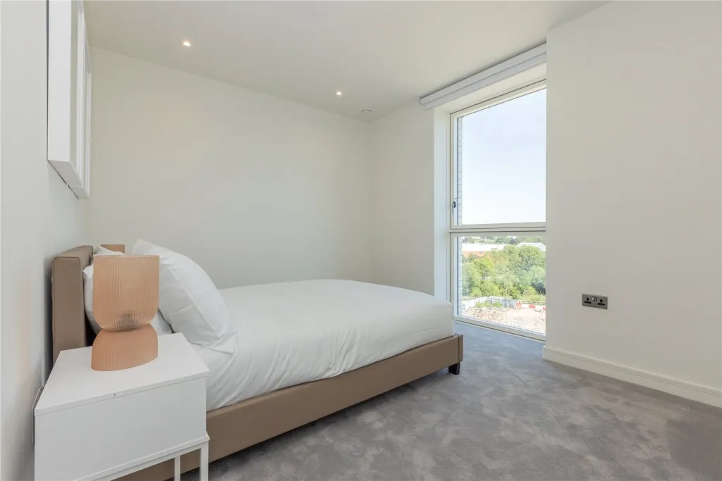 Henshaw Parade, Colindale, NW9, photo 9