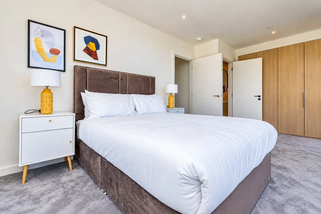 Henshaw Parade, Colindale, NW9, photo 6