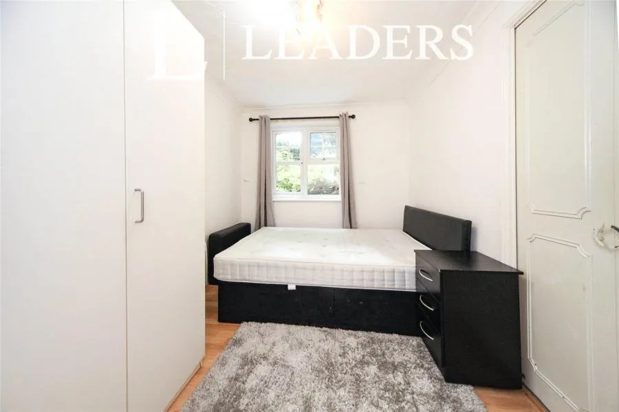 Earls Meade, Luton, LU2, photo 10