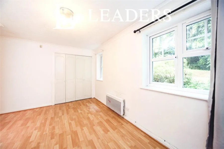 Earls Meade, Luton, LU2, photo 8