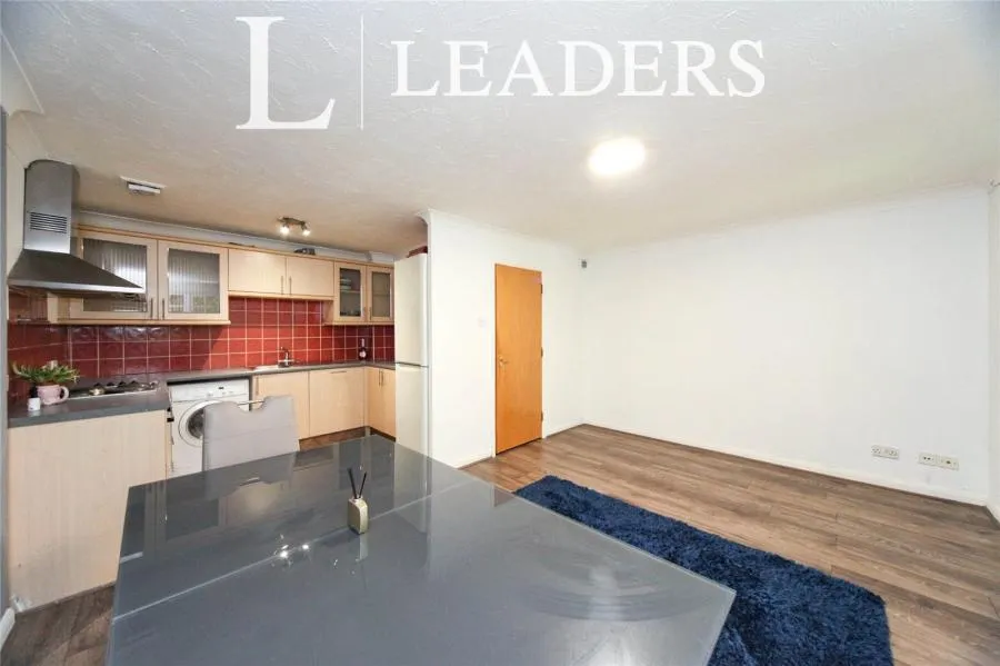 Earls Meade, Luton, LU2, photo 3
