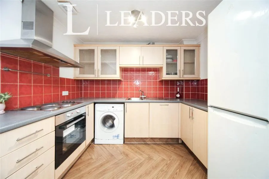 Earls Meade, Luton, LU2, photo 4
