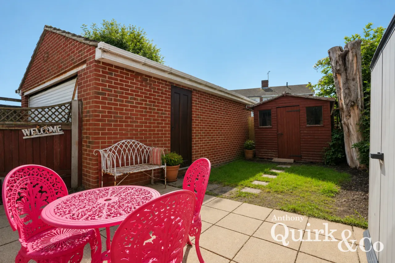 First Avenue, Canvey Island, SS8, photo 13