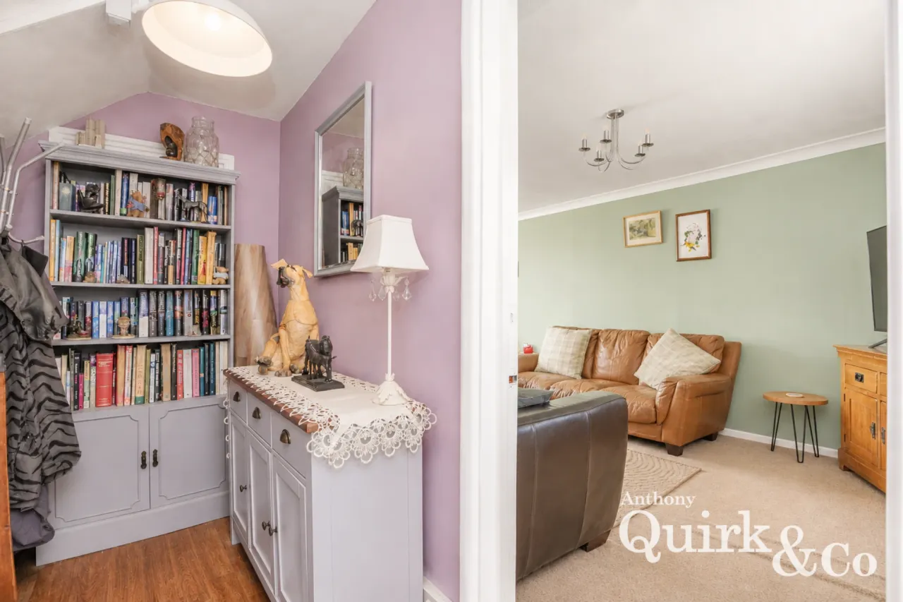 First Avenue, Canvey Island, SS8, photo 6
